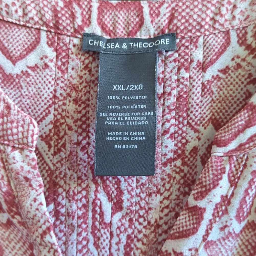 Chelsea & Theodore Sleeveless Button Down Shirt - Picture 5 of 5